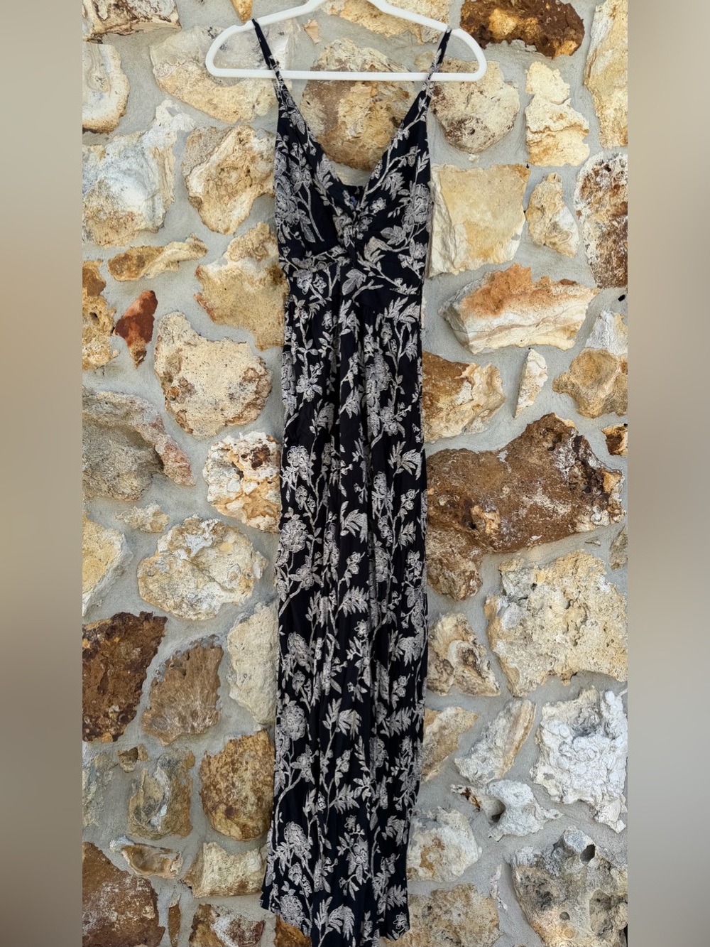 Angie jumpsuit floral front knotted cutout